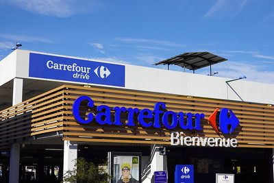 un magasin Carrefour